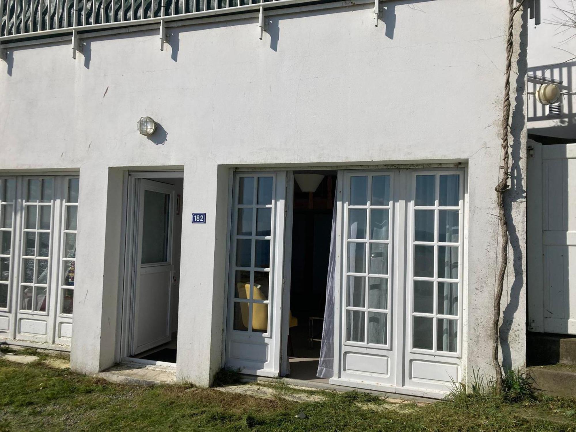 Studio Renove Avec Parking, Wifi, Proche Plage Et Centre - Fr-1-418-93 Le Palais Luaran gambar